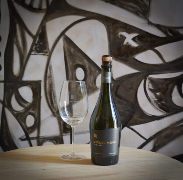 Espumante Extra Brut Premium Método Champegnoise - Miguel Minni - Imagen 2